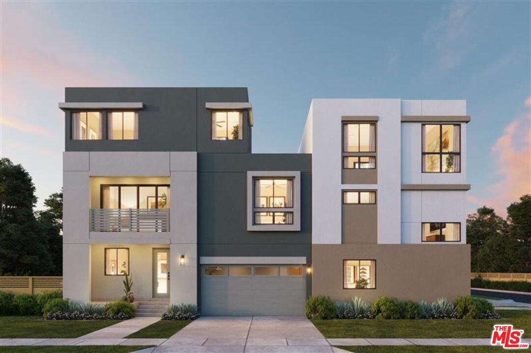 2505 W Berkeley Ave