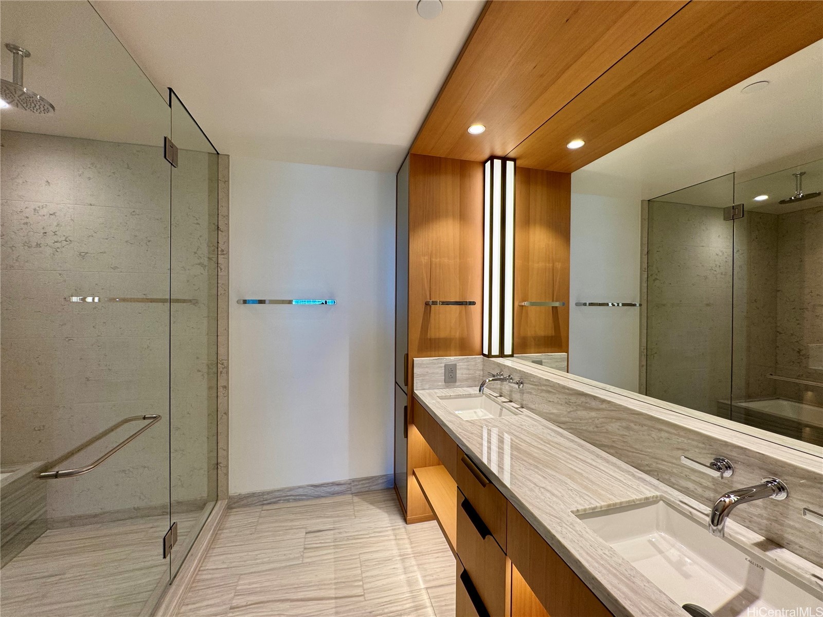 1100 Ala Moana Boulevard 2102