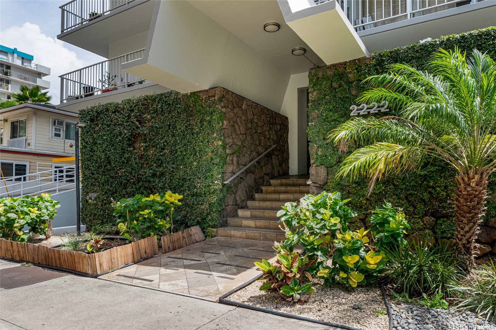 2222 Aloha Drive 104