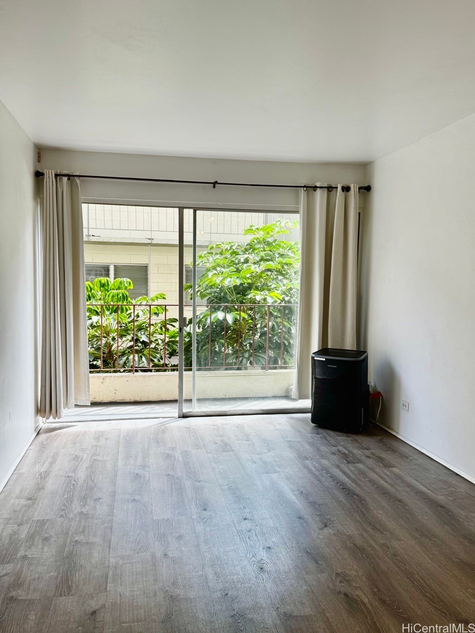 222 Kaiulani Avenue 303