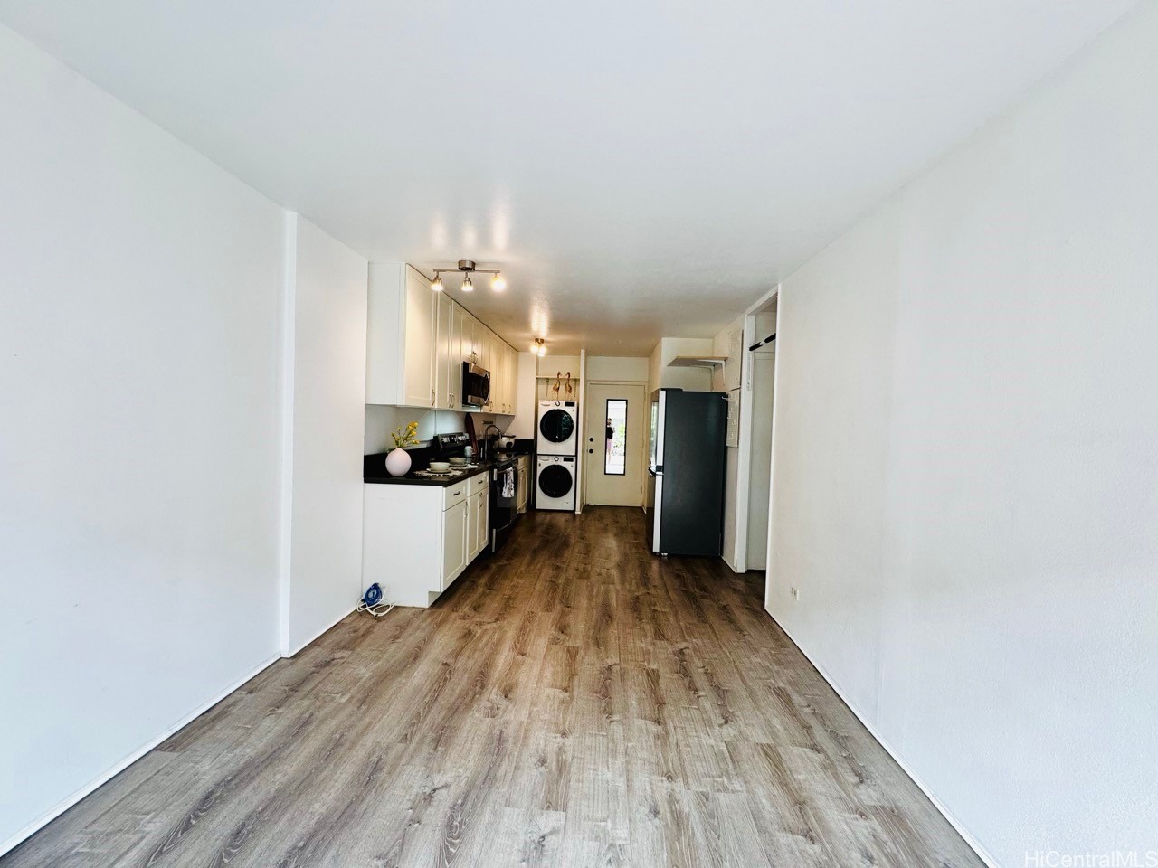 222 Kaiulani Avenue 303