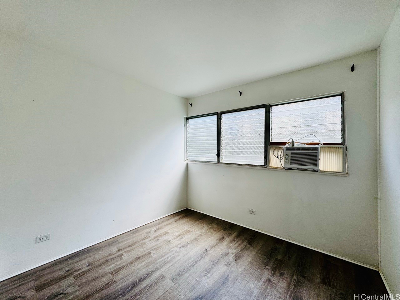 222 Kaiulani Avenue 303