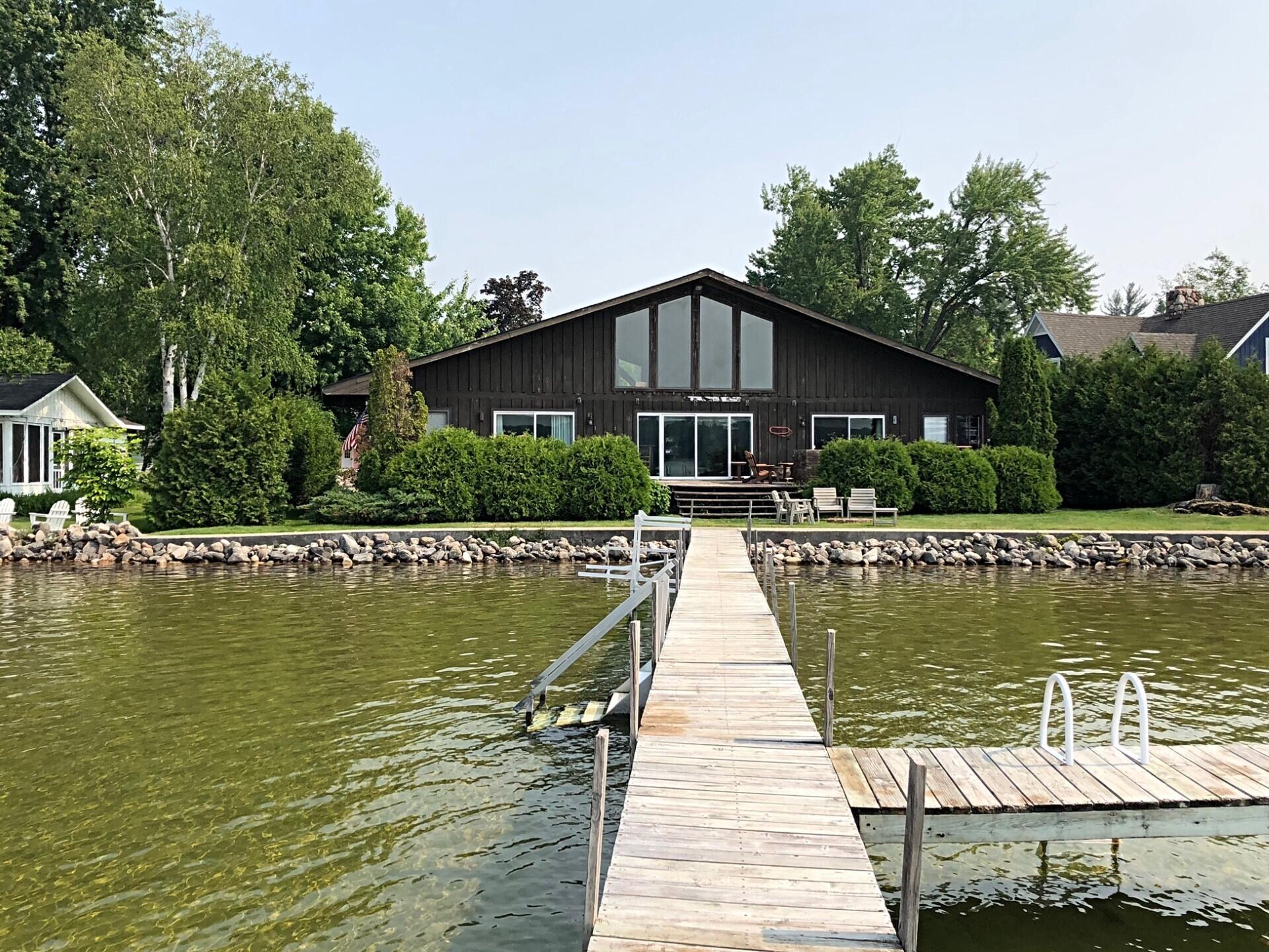 4580 Pangbuin Street