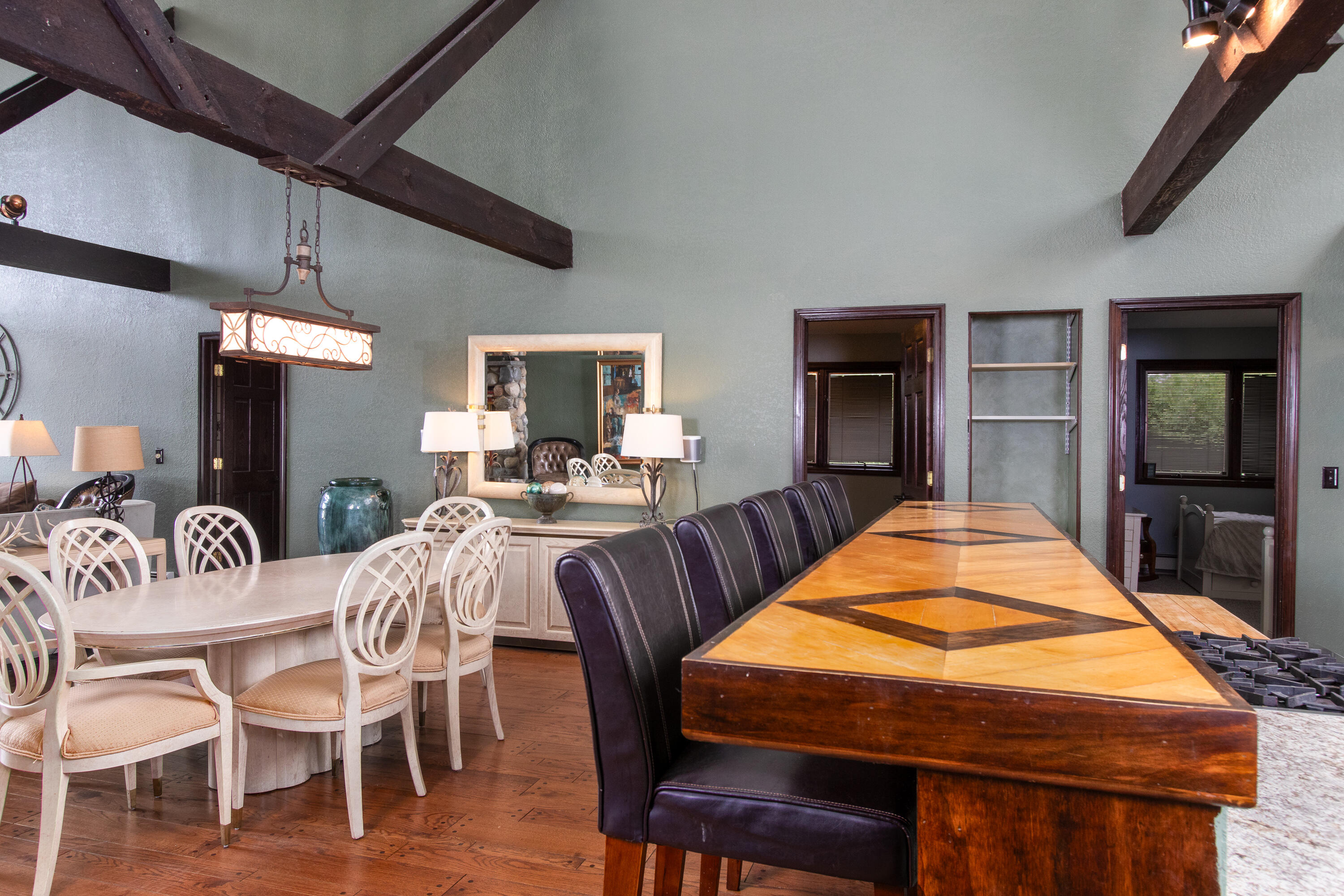 4580 Pangbuin Street