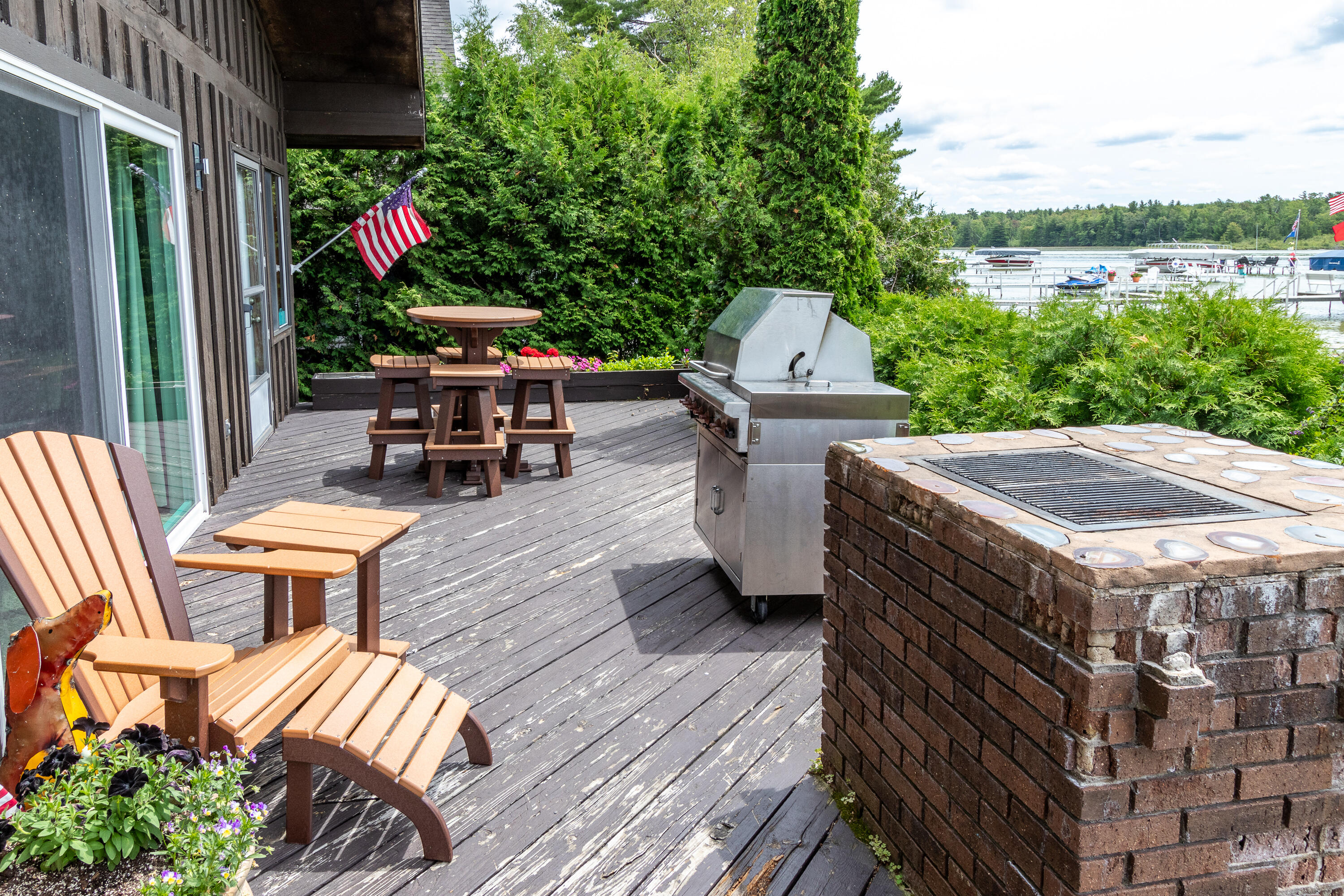 4580 Pangbuin Street