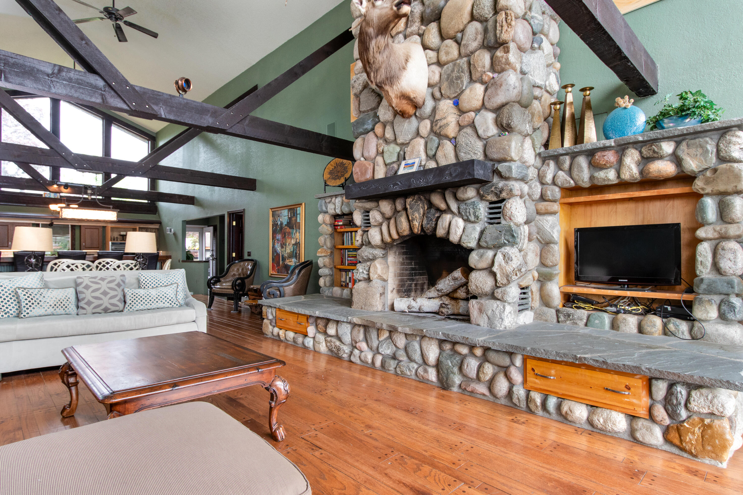 4580 Pangbuin Street