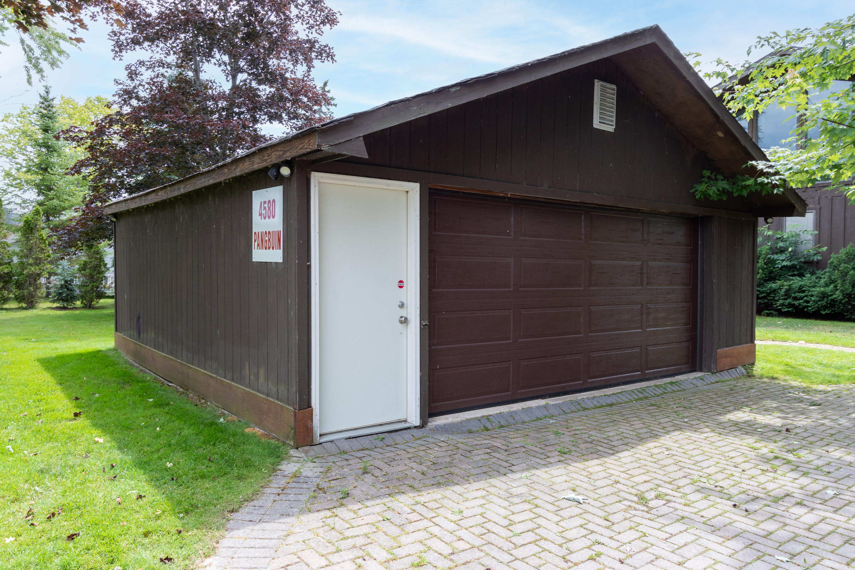 4580 Pangbuin Street