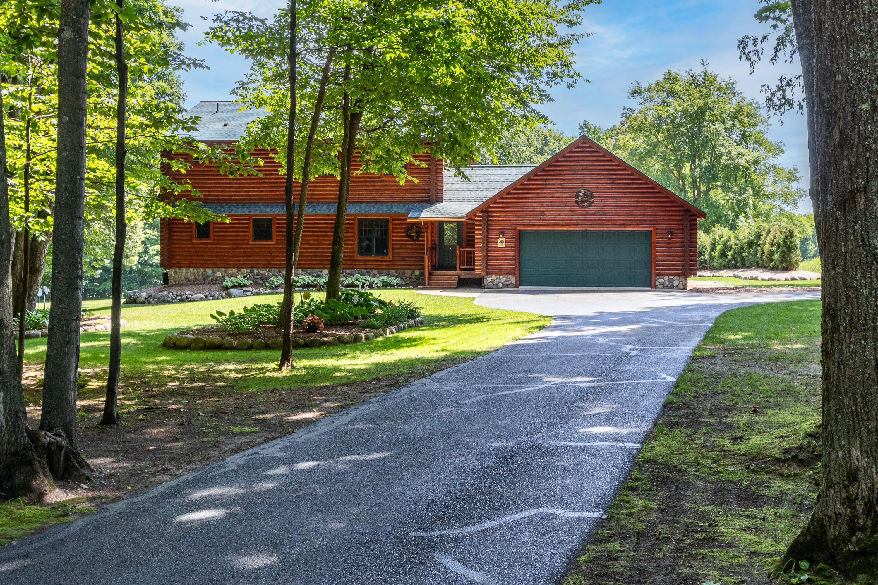 1726 Stonehedge Court