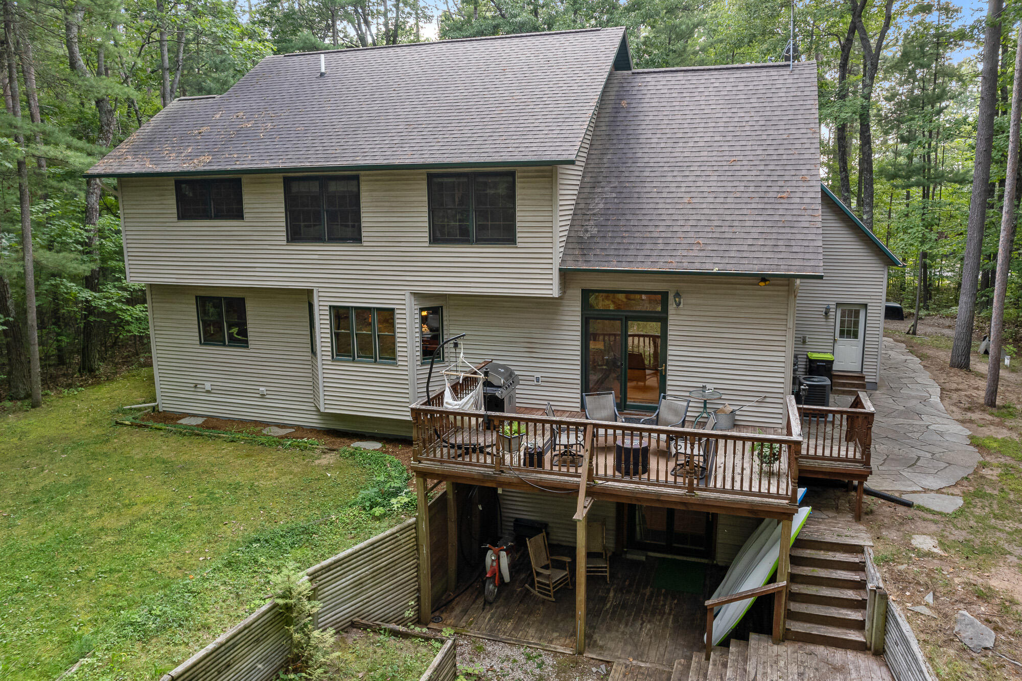 1735 Shawnee Drive