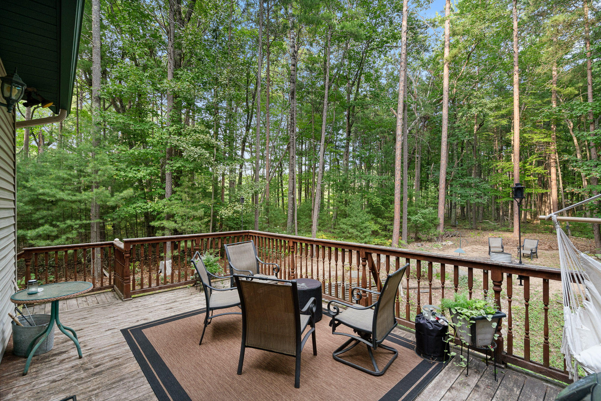 1735 Shawnee Drive