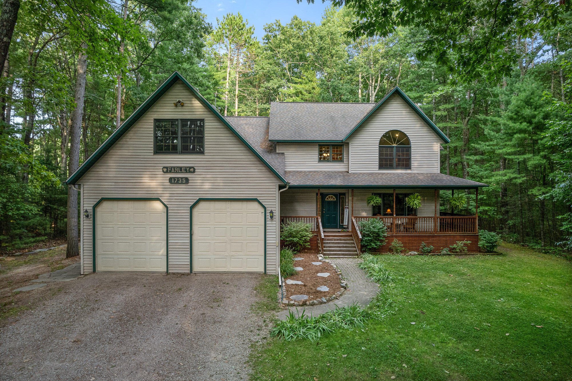 1735 Shawnee Drive