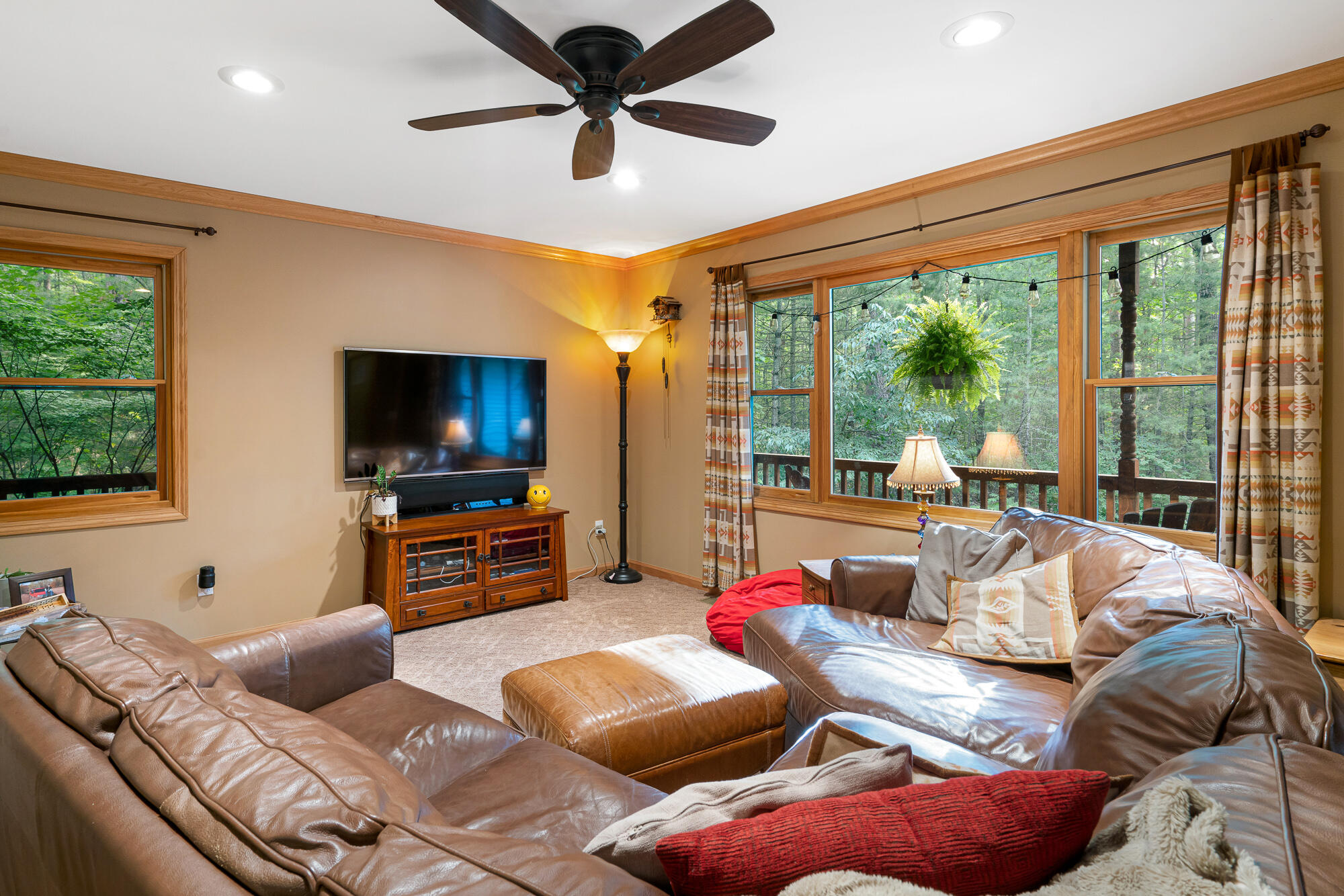 1735 Shawnee Drive