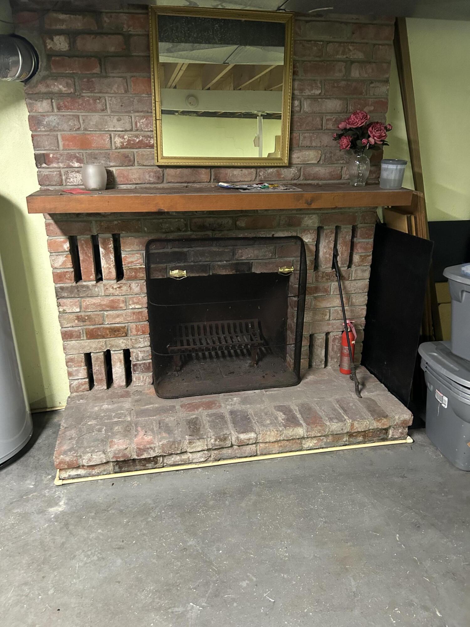 9291 N Straits Highway