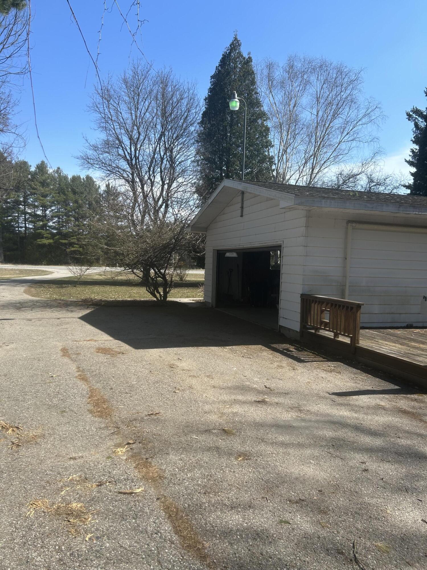 9291 N Straits Highway