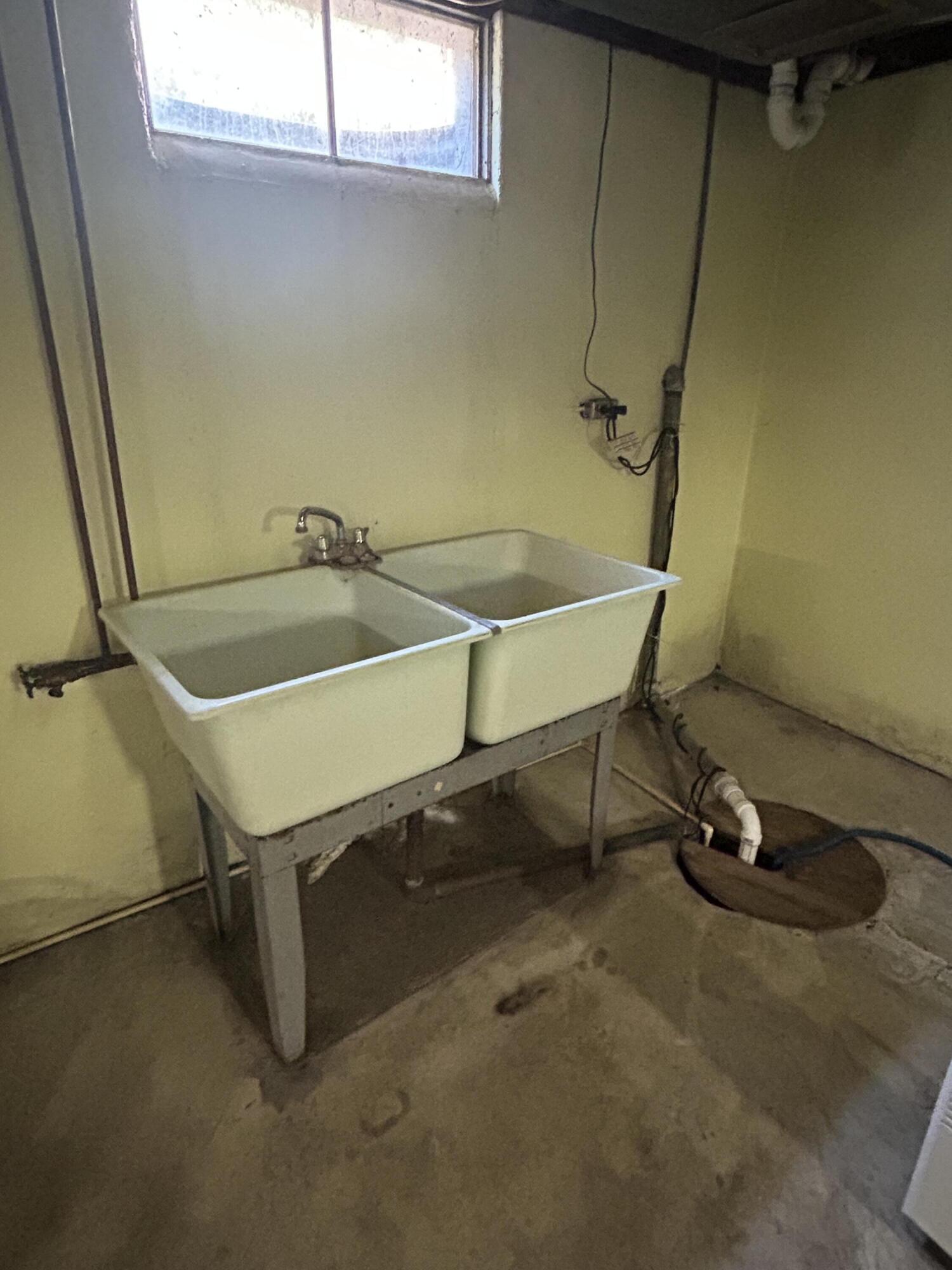 9291 N Straits Highway