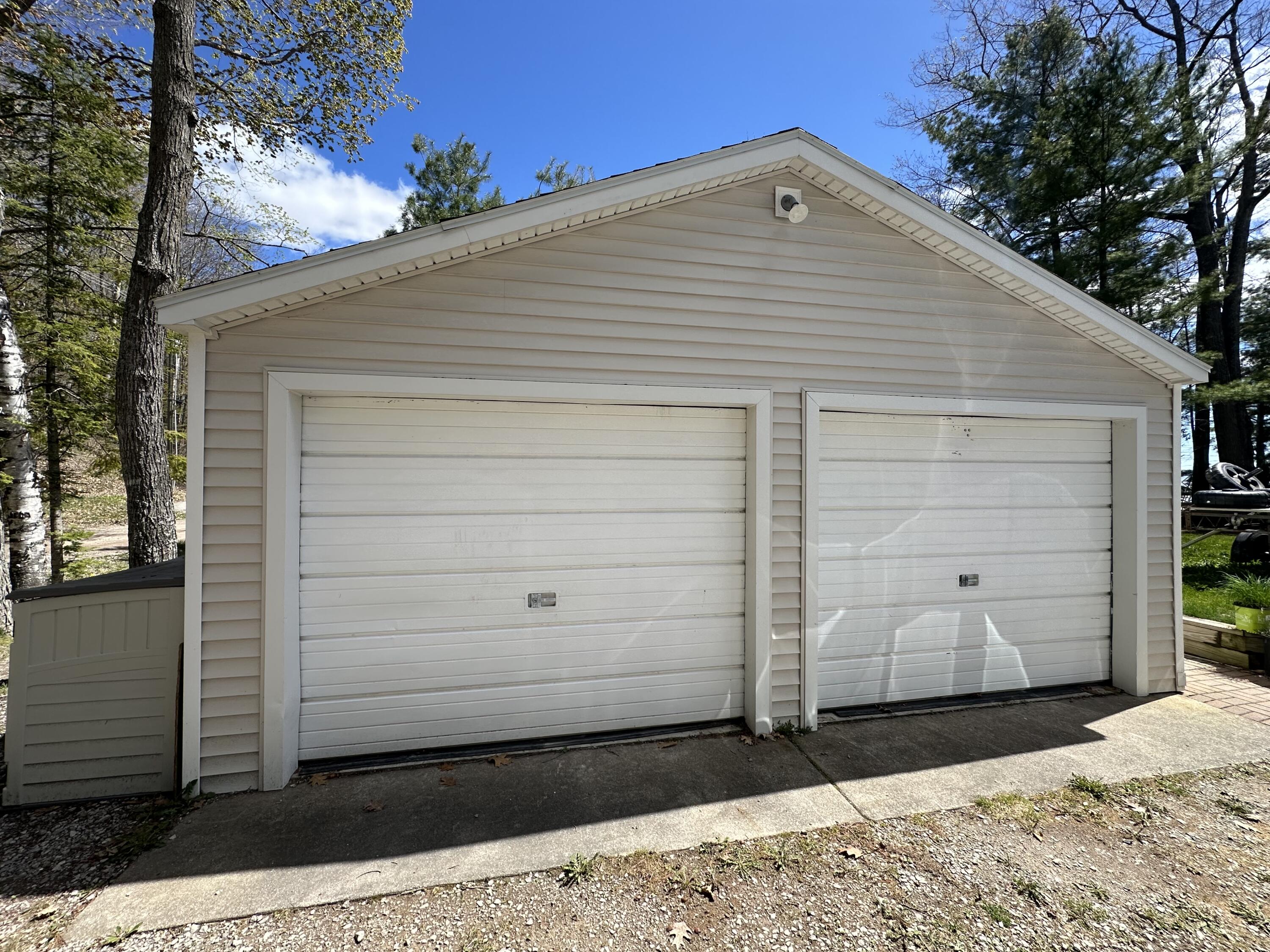 21913 Bluffs Highway