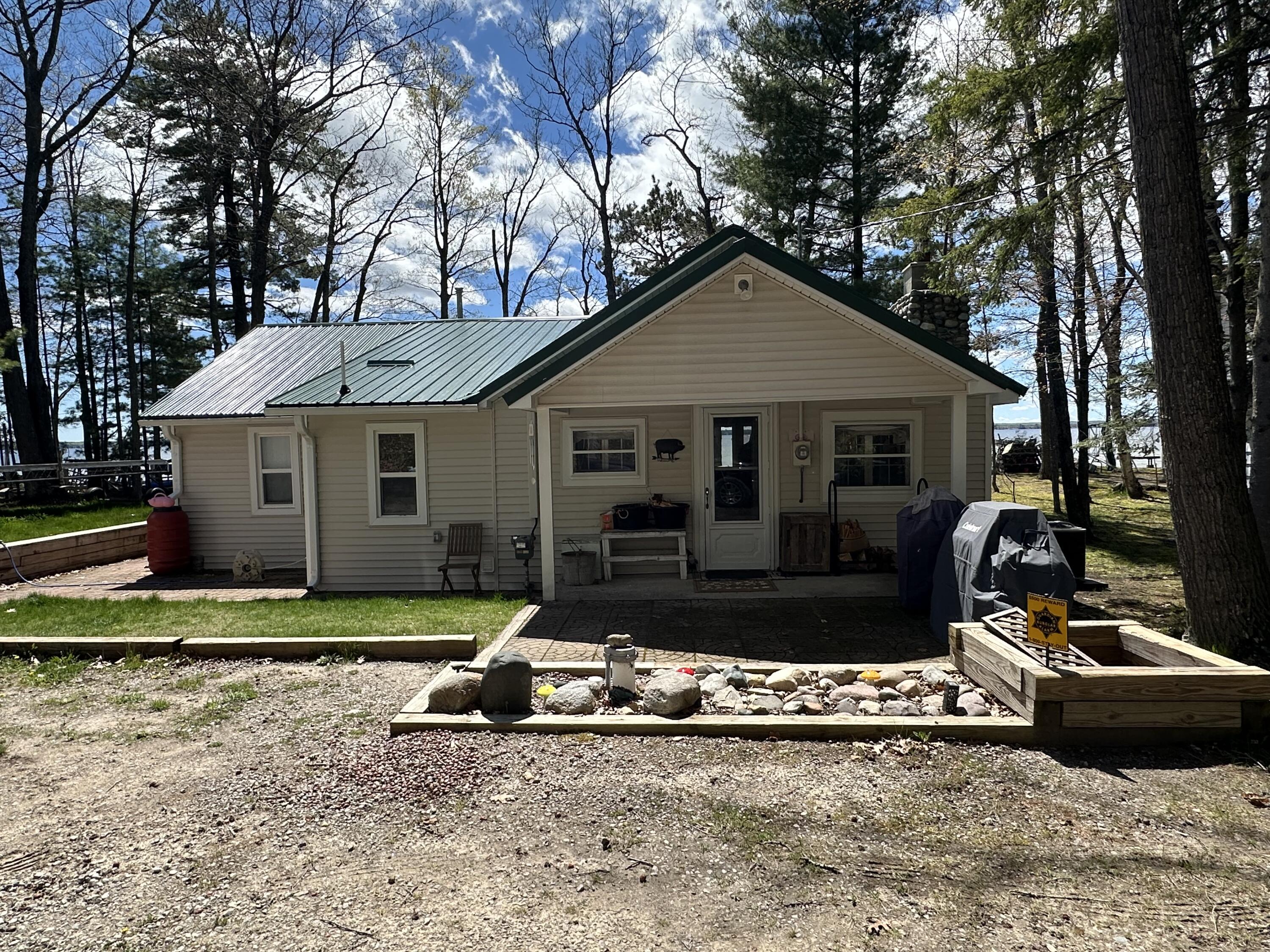 21913 Bluffs Highway