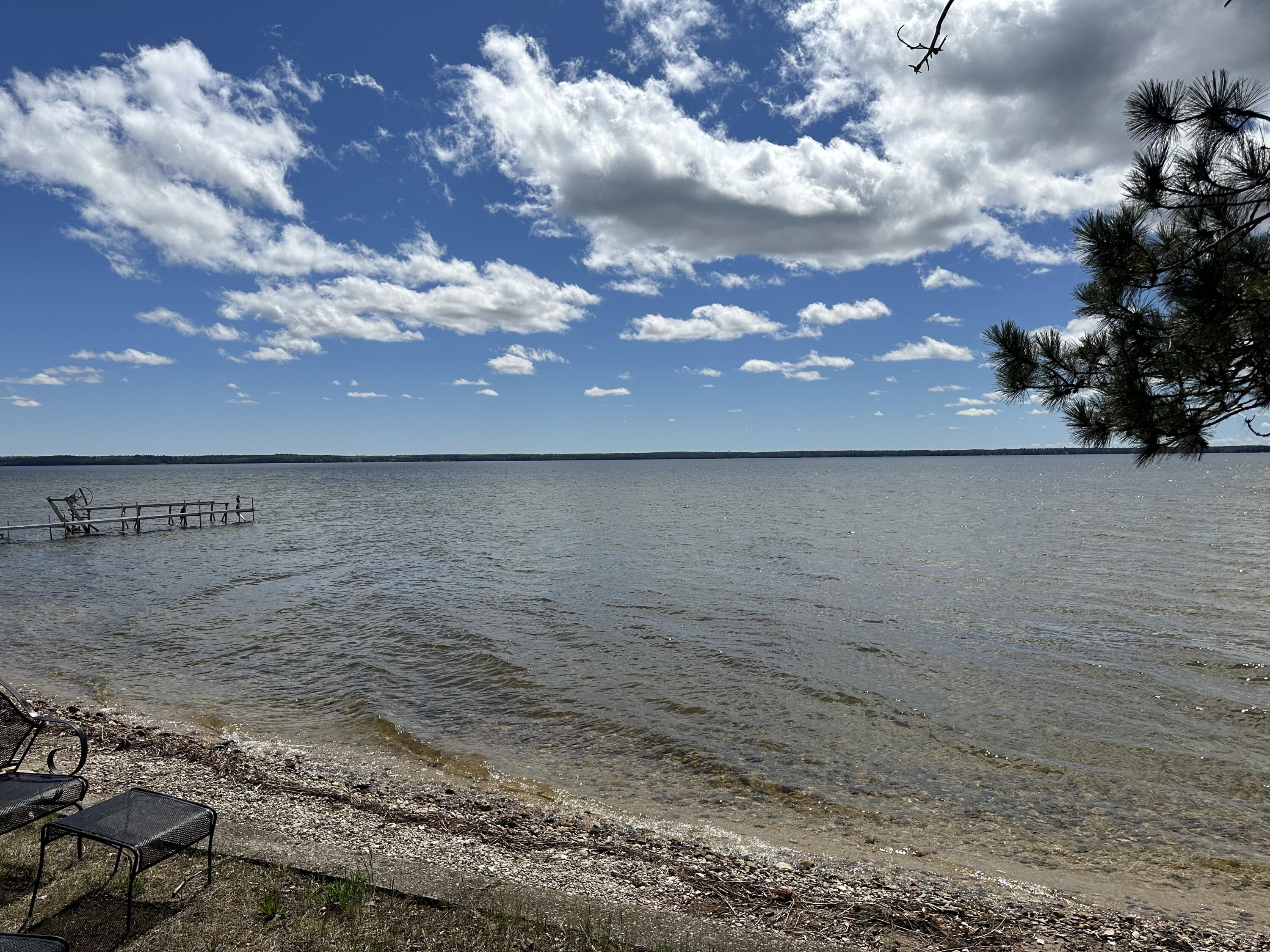 21913 Bluffs Highway