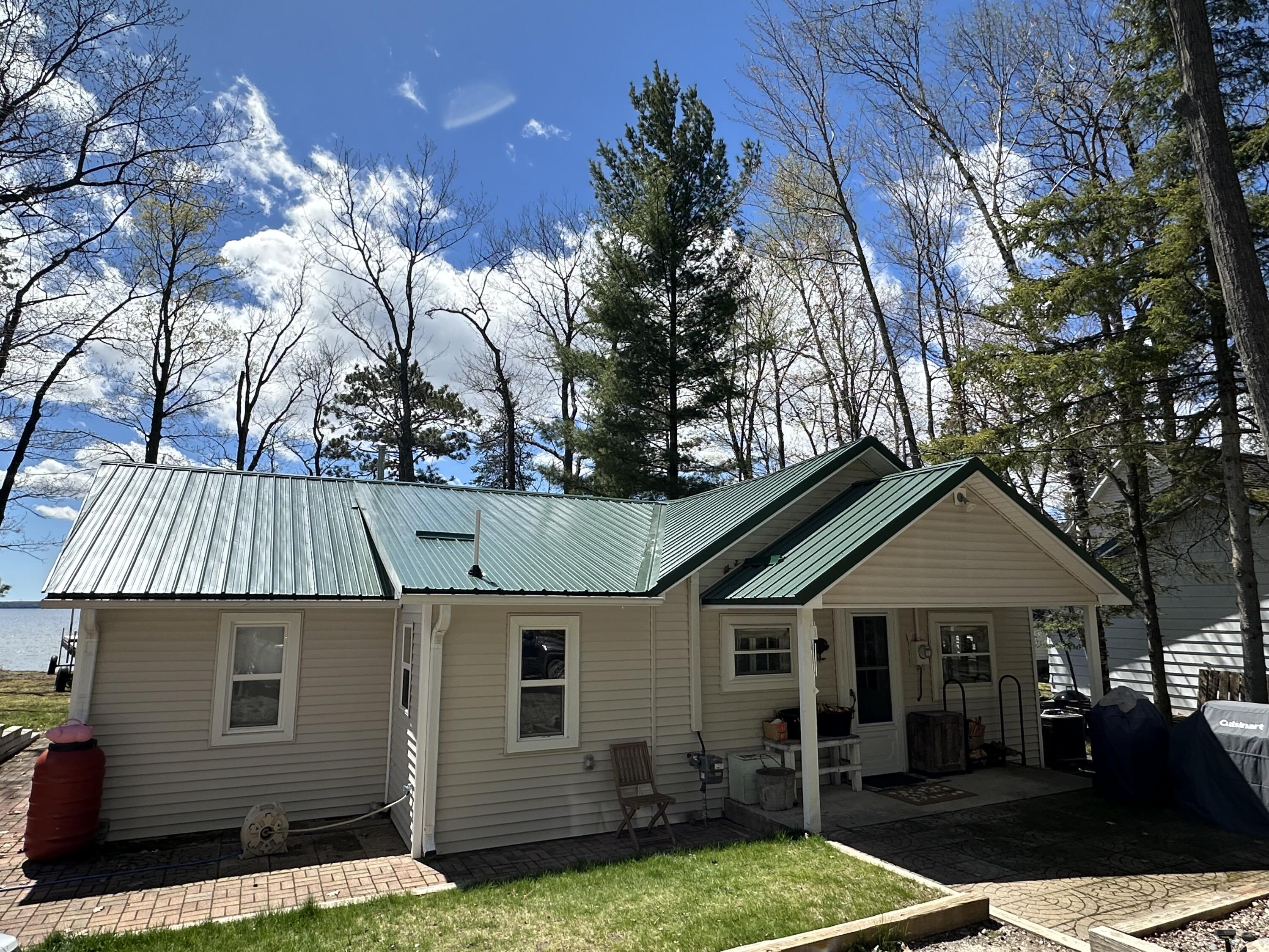 21913 Bluffs Highway