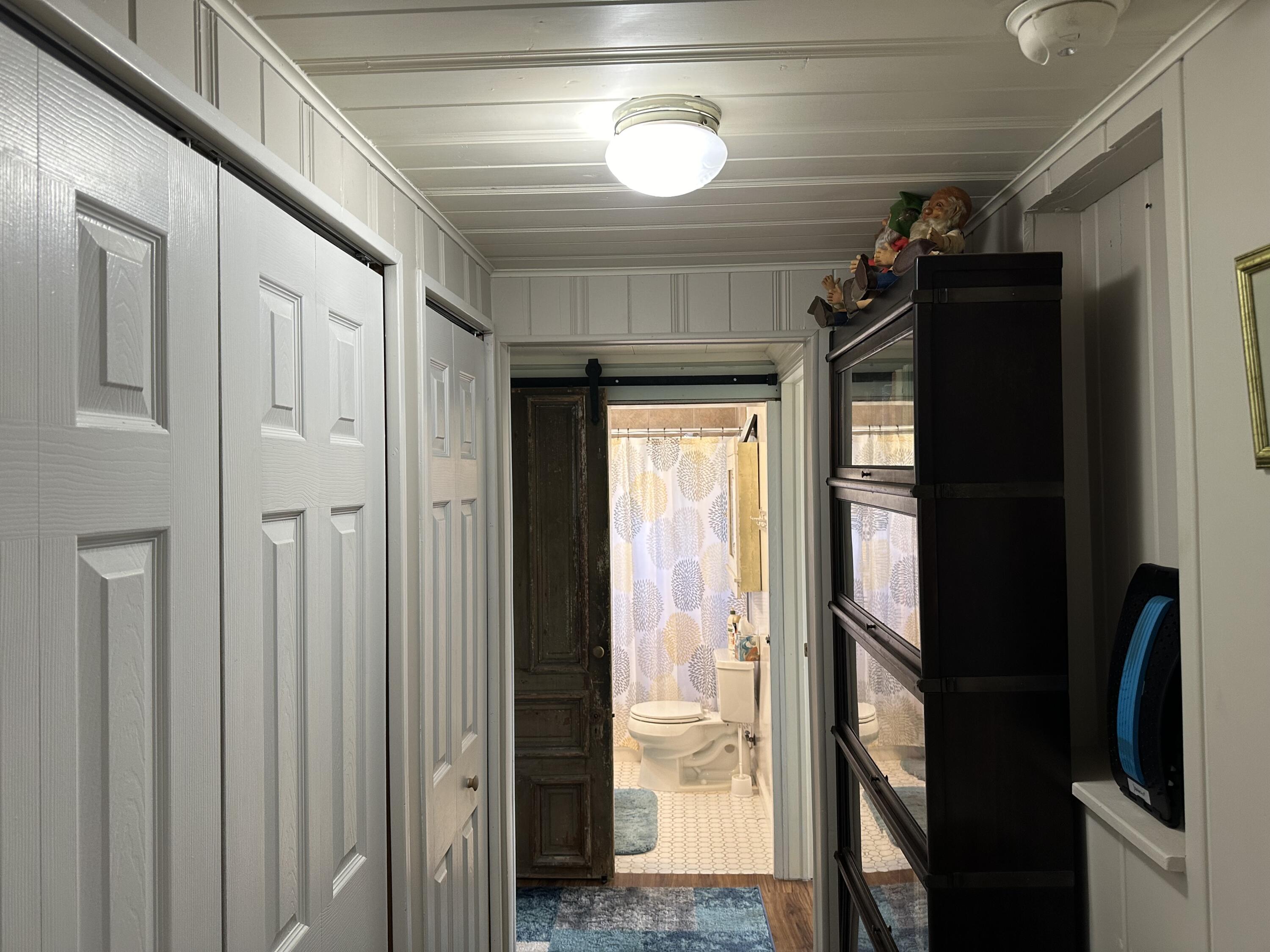 21913 Bluffs Highway