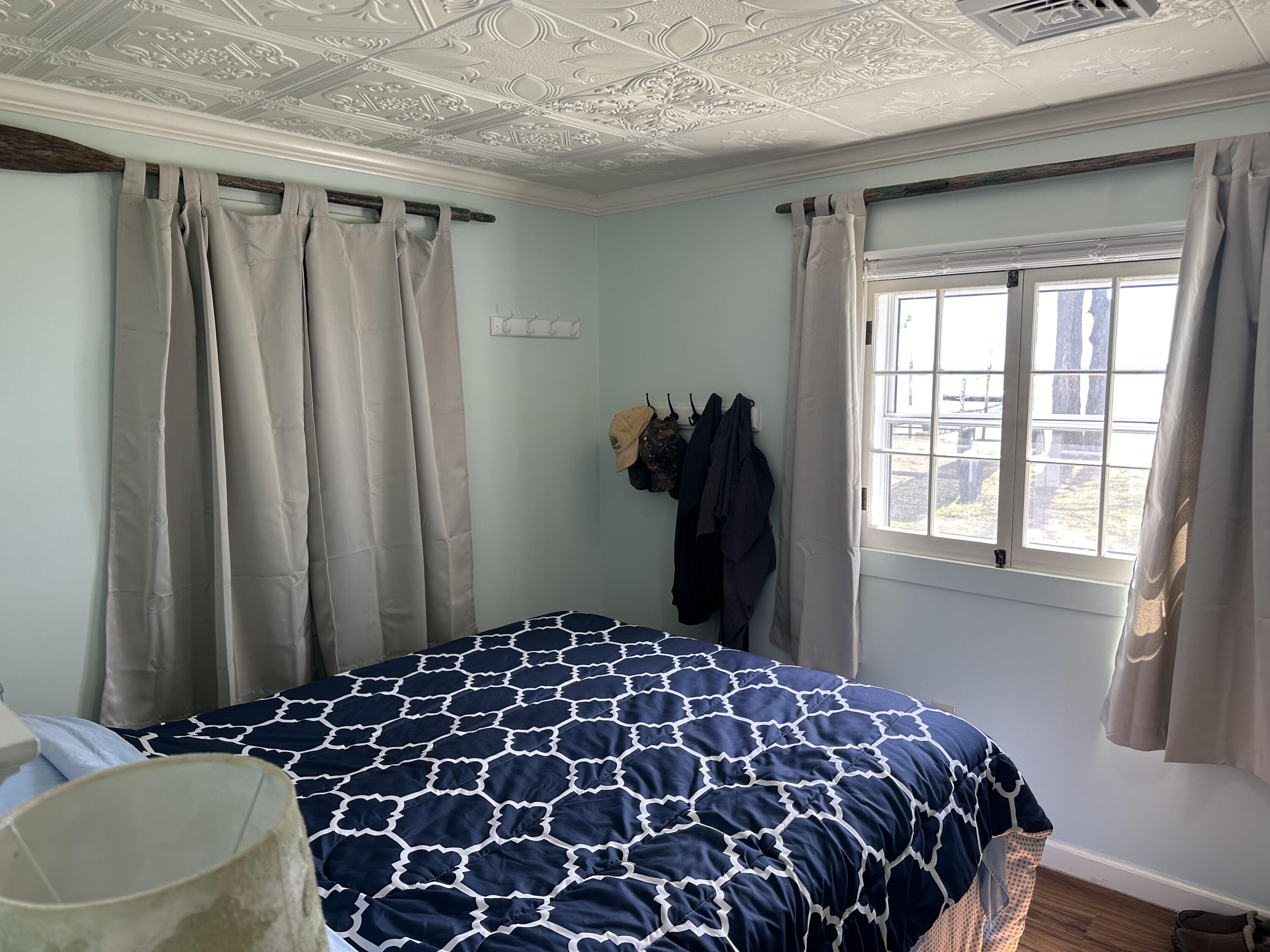 21913 Bluffs Highway