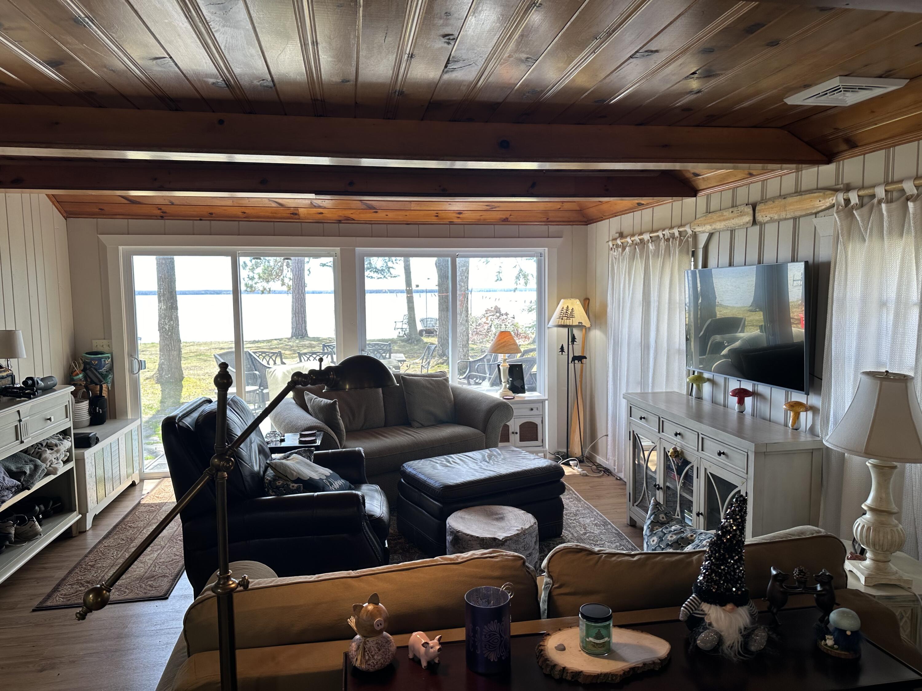 21913 Bluffs Highway