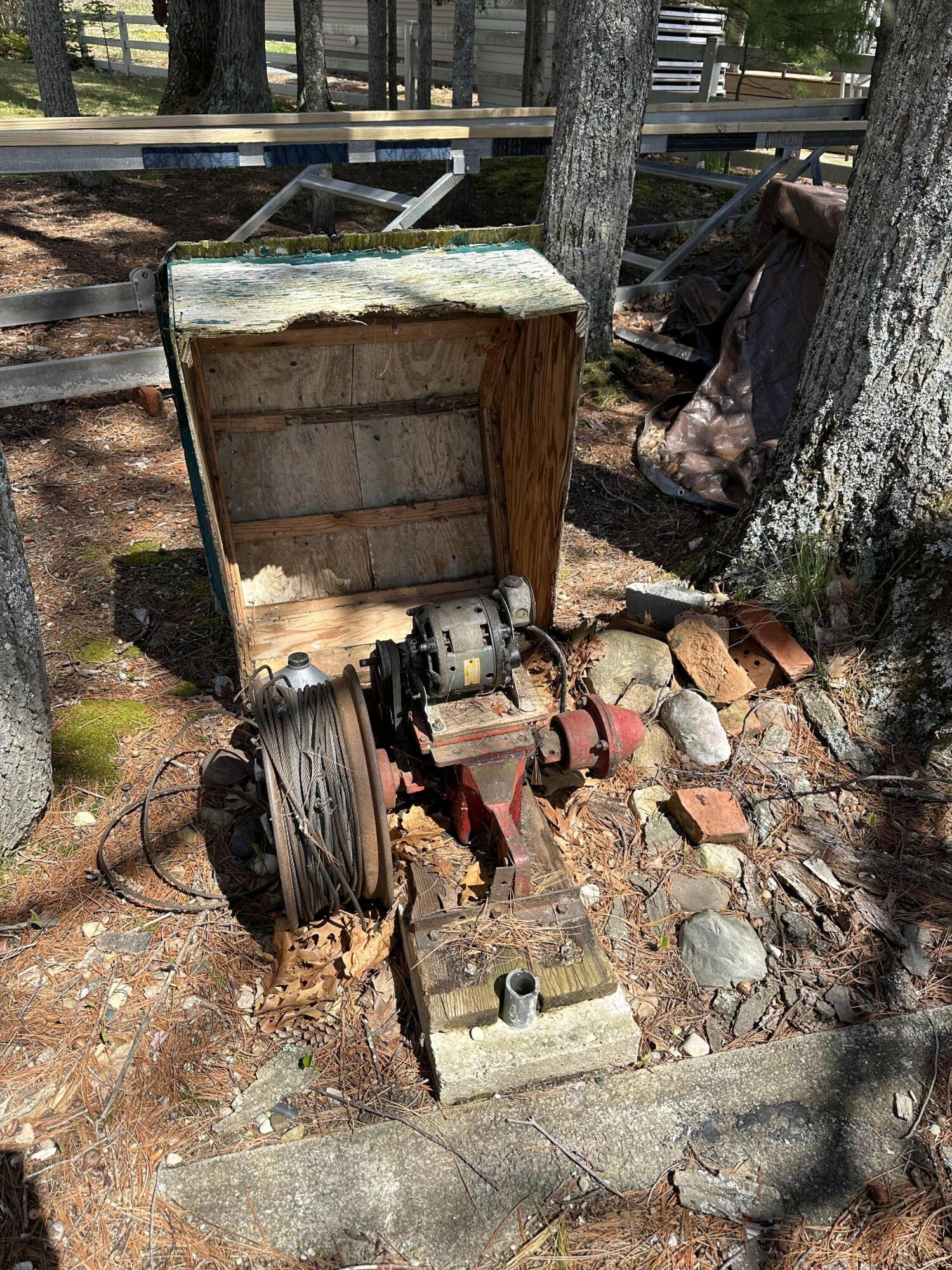 21913 Bluffs Highway