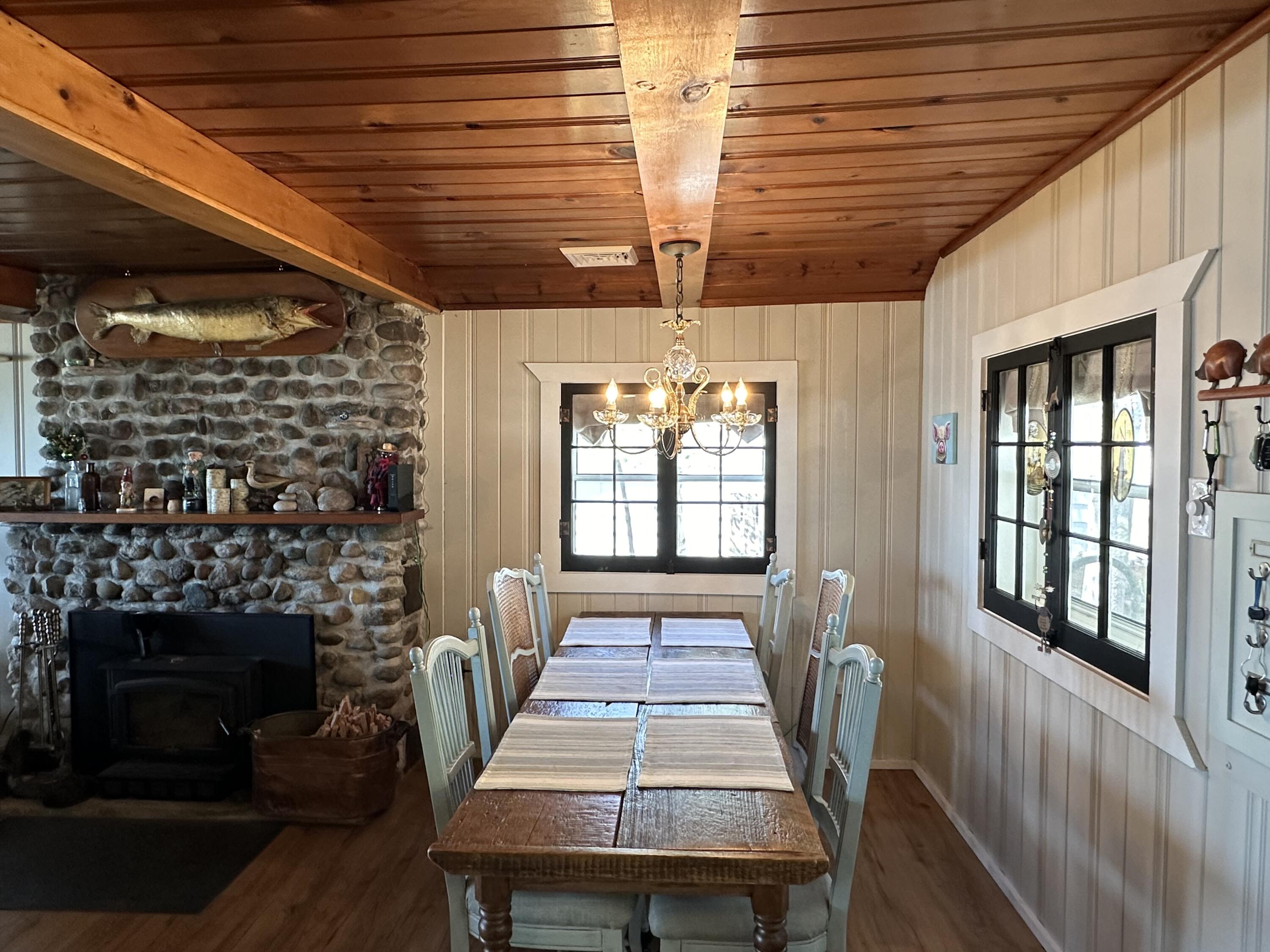 21913 Bluffs Highway