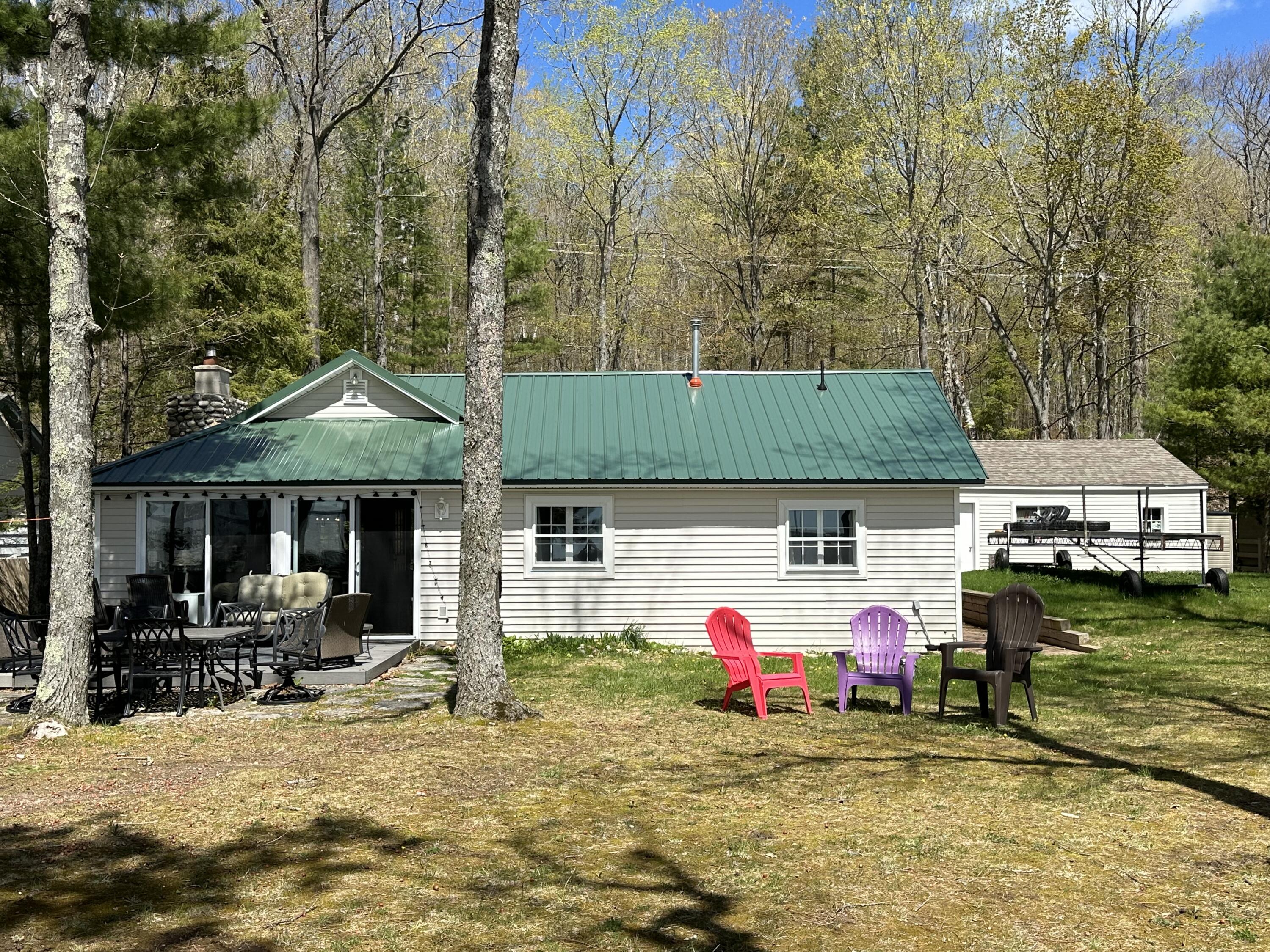 21913 Bluffs Highway