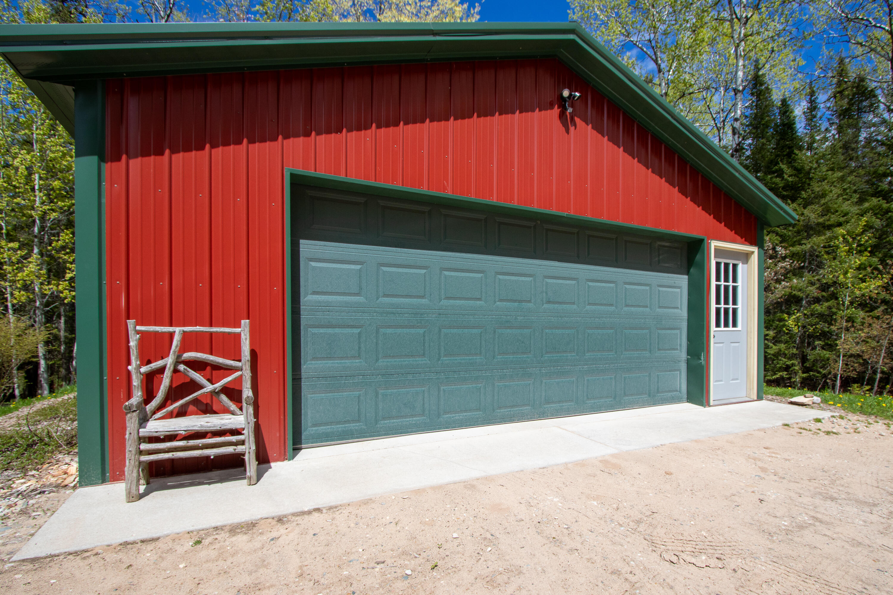 16231 Nipigon Road