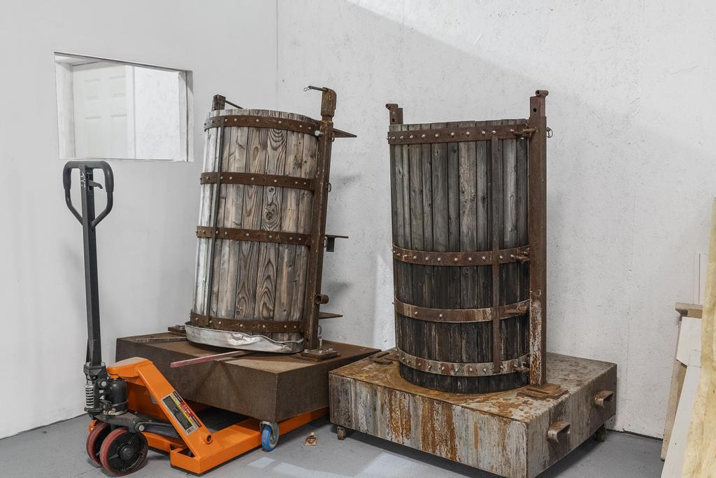 6715 N US-31 Highway