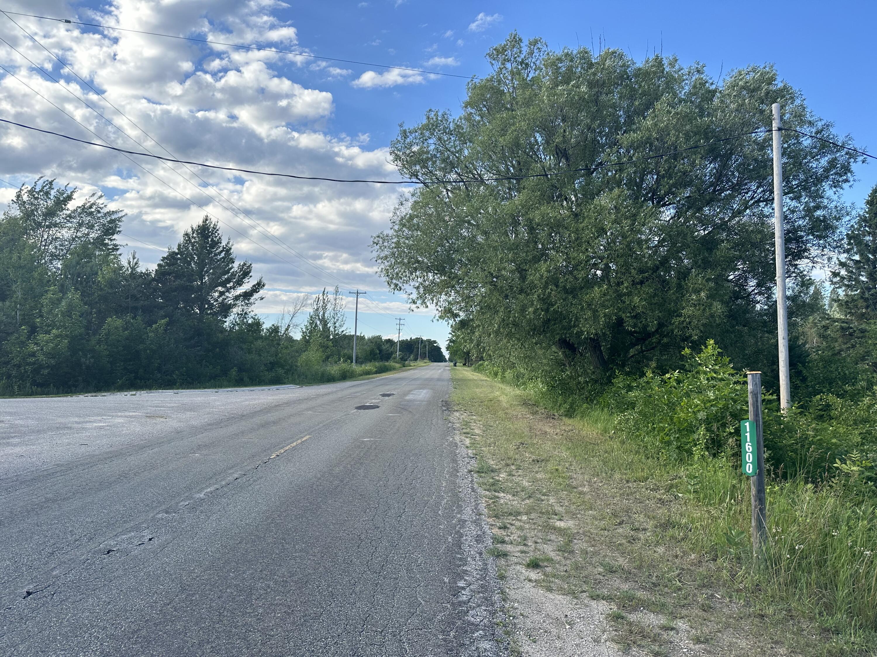 11600 Mackinaw Highway