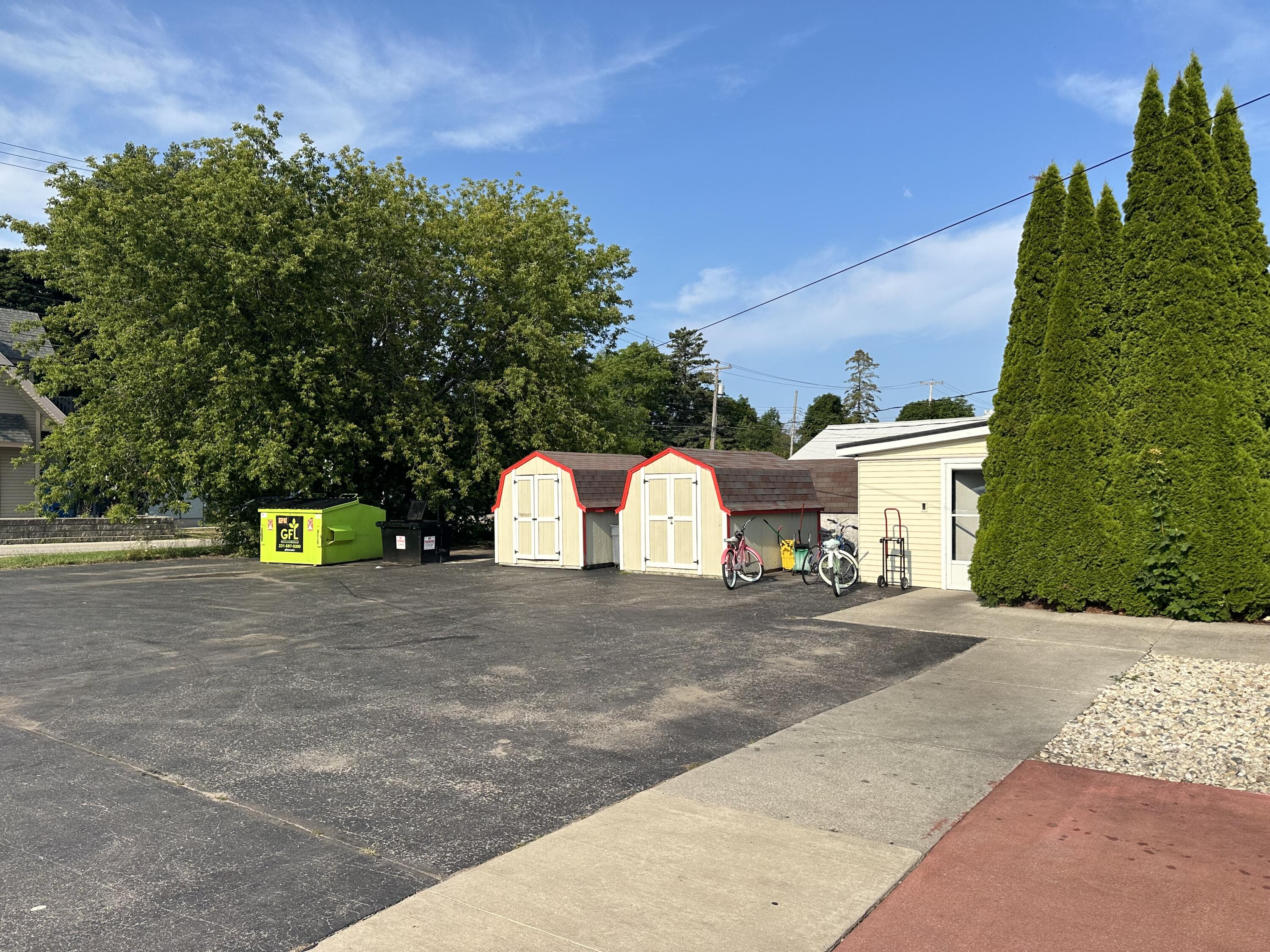 201-203 E Central Avenue
