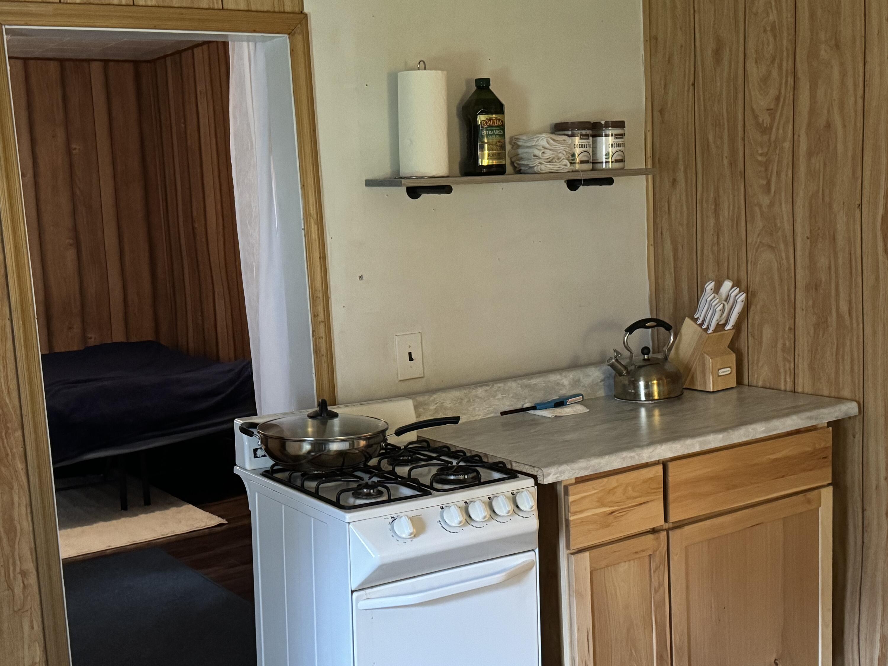 214 E Depeyster Street