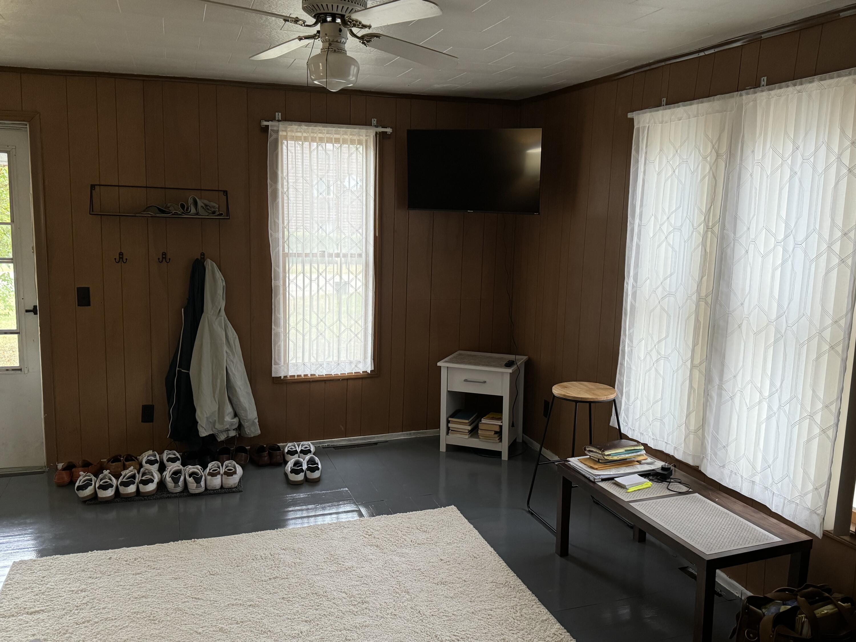 214 E Depeyster Street