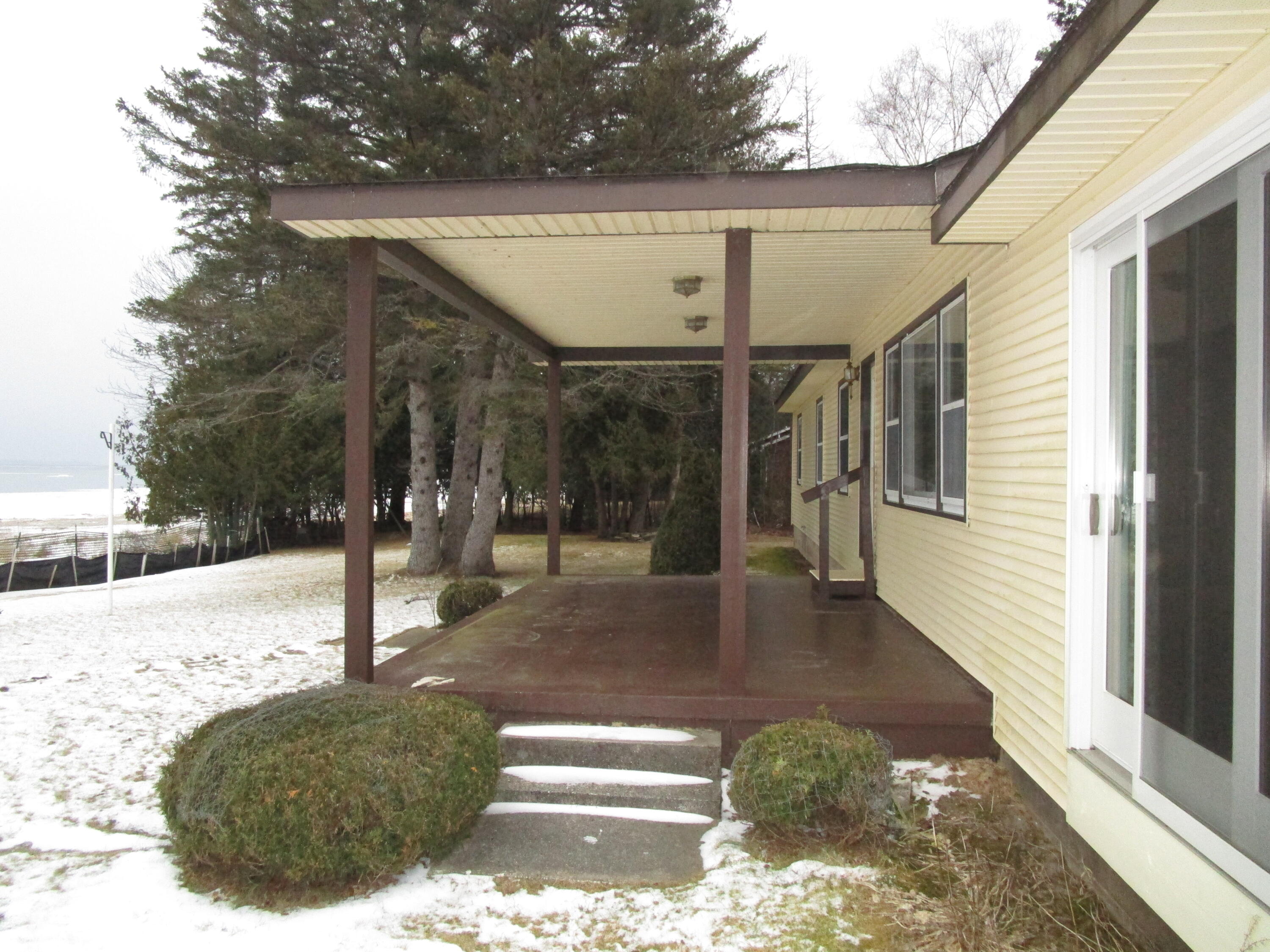 1122 Shore Drive