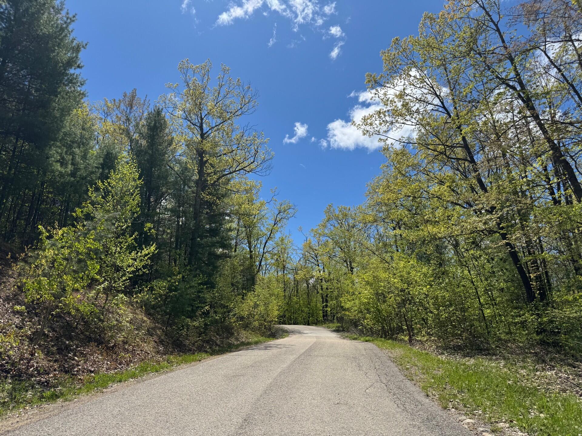 000 Eastridge Drive, Parcel B