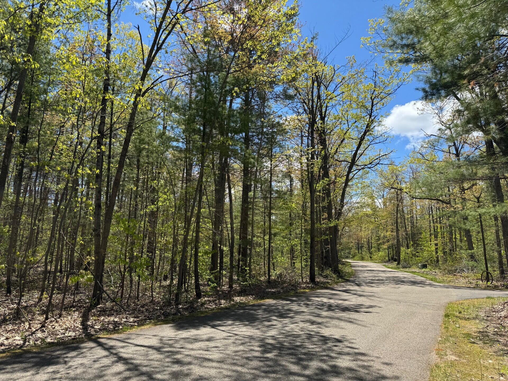 000 Eastridge Drive, Parcel B