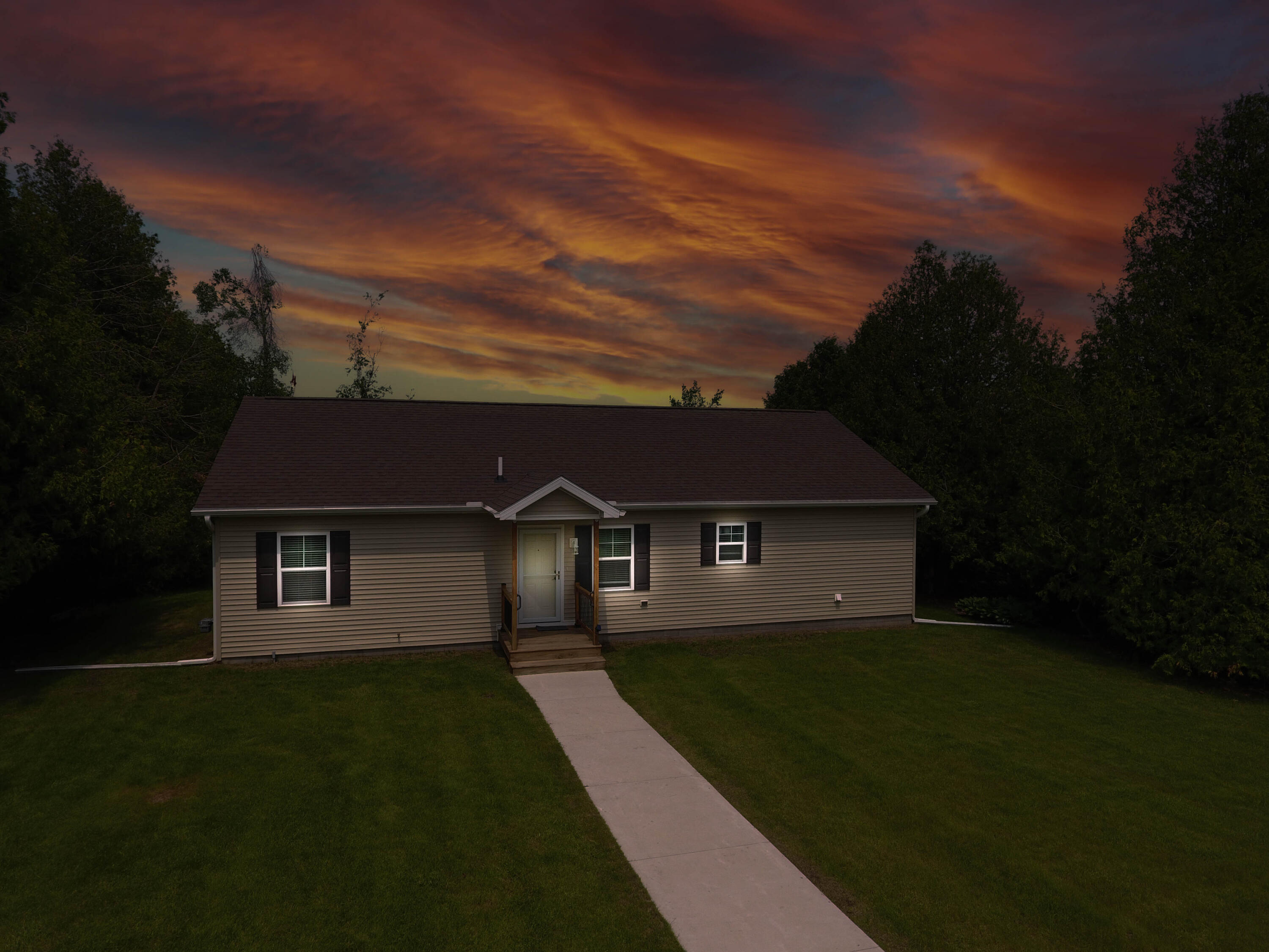 1817 Lindburgh Lane