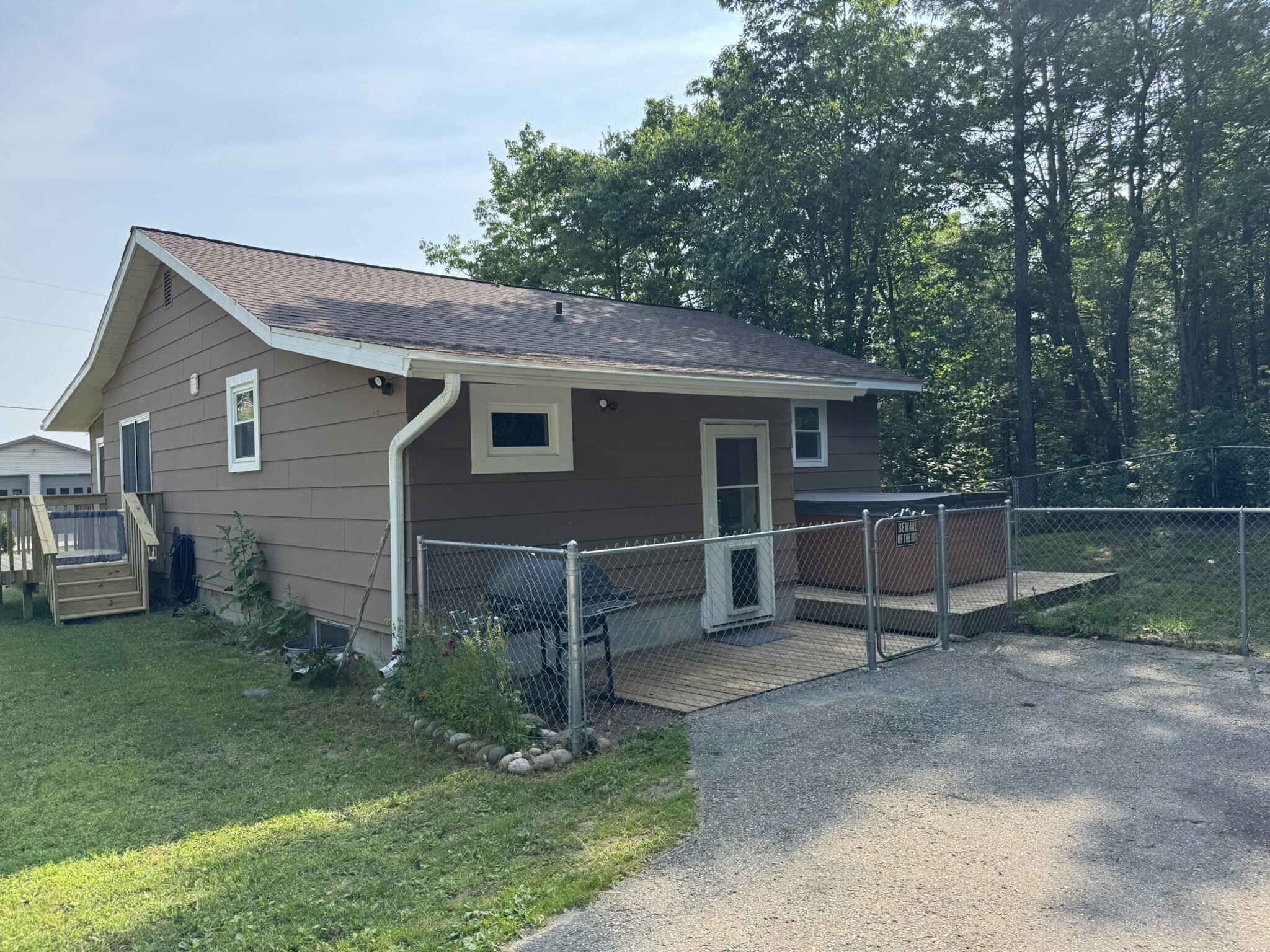 14168 Helmond Road
