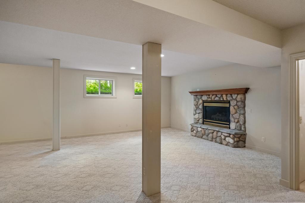 1145 Woodridge Drive