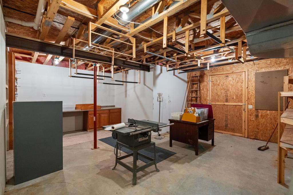 1145 Woodridge Drive