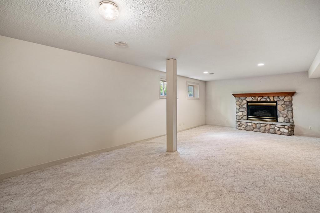 1145 Woodridge Drive