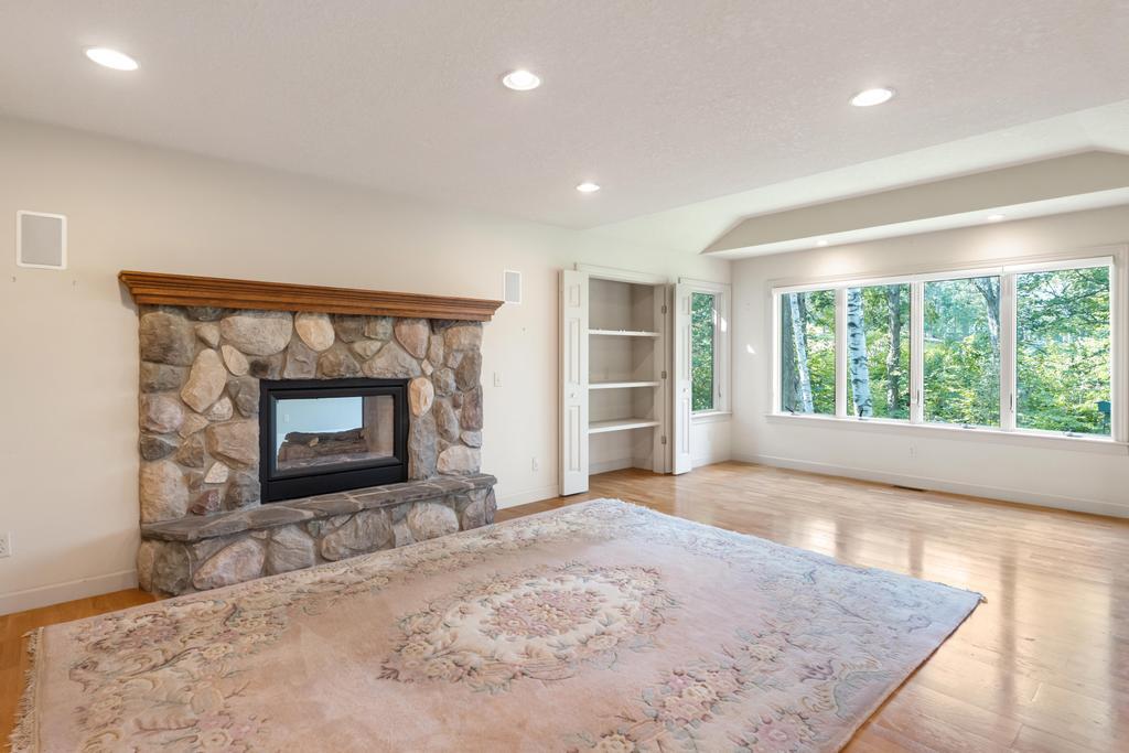 1145 Woodridge Drive
