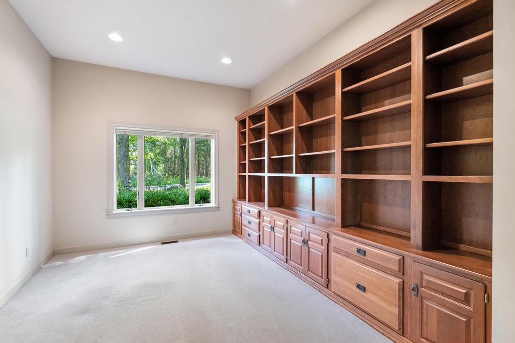 1145 Woodridge Drive