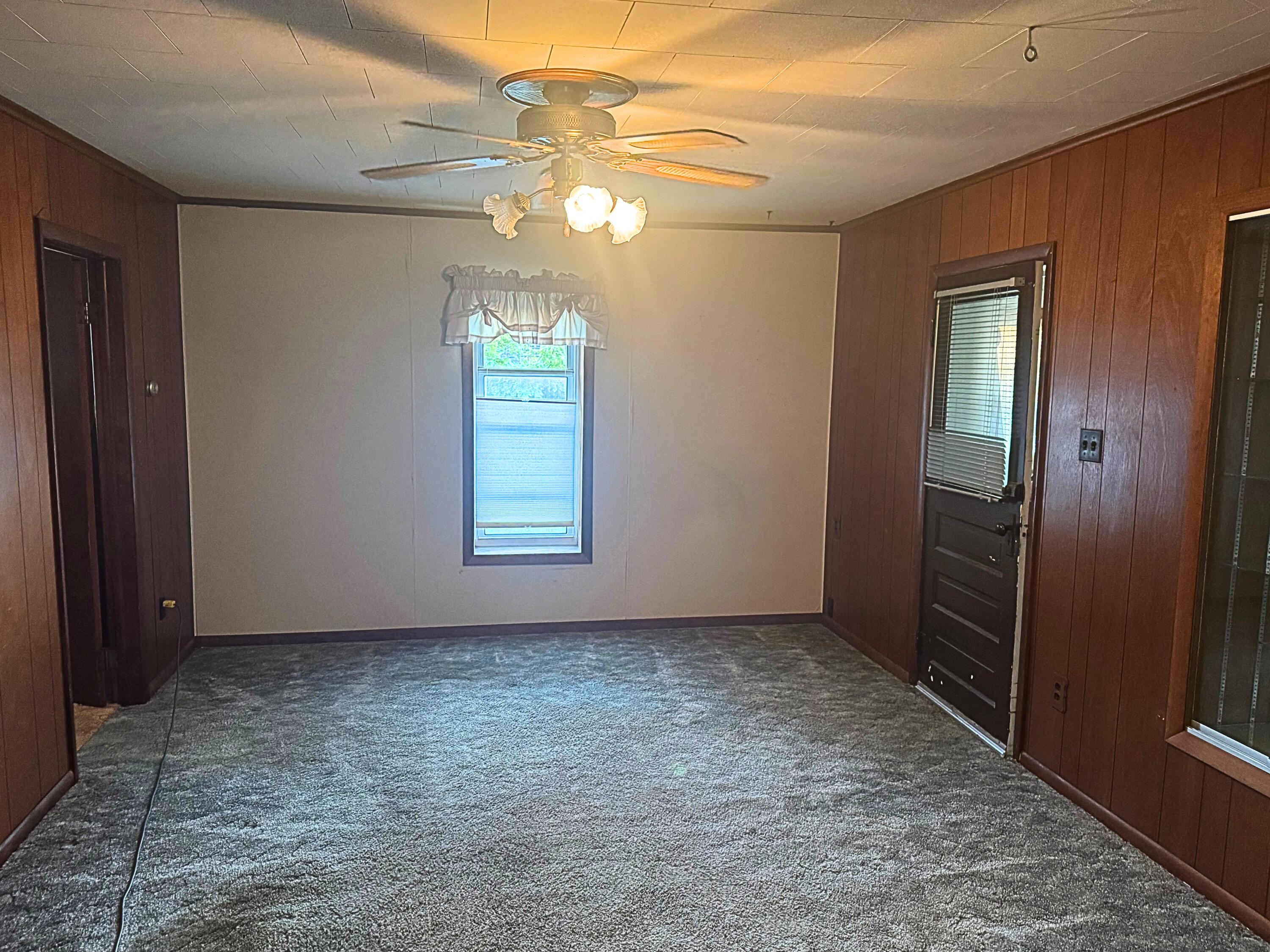 725 & 723 W Central Avenue