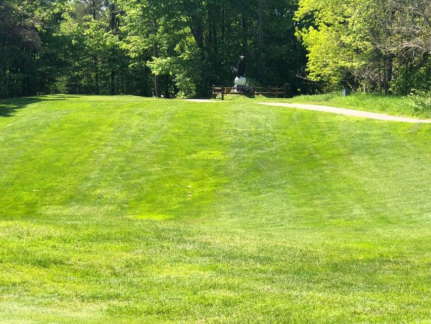 1975 &1995 Clubhouse Drive