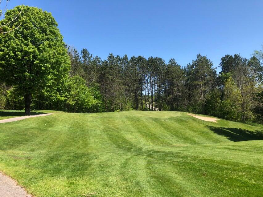 1975 &1995 Clubhouse Drive