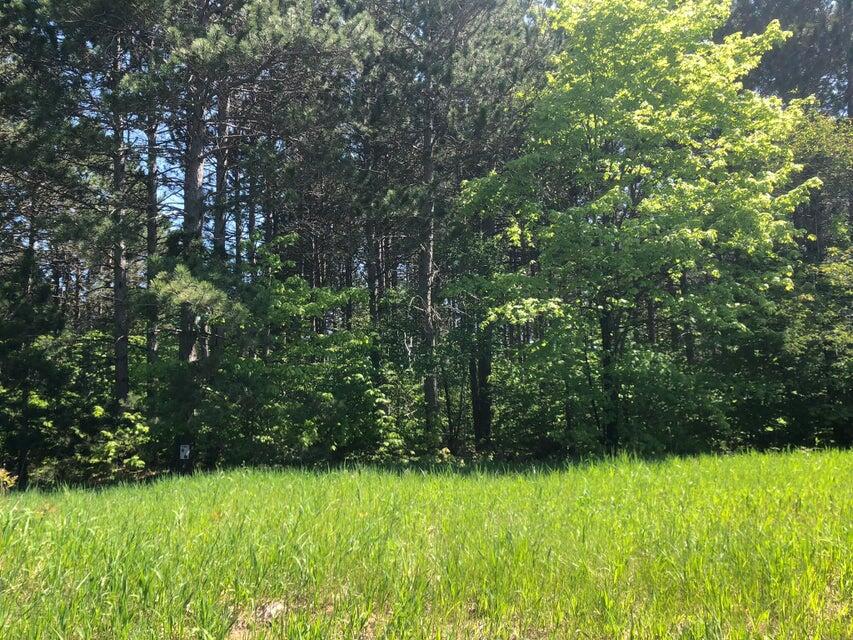 1975 &1995 Clubhouse Drive