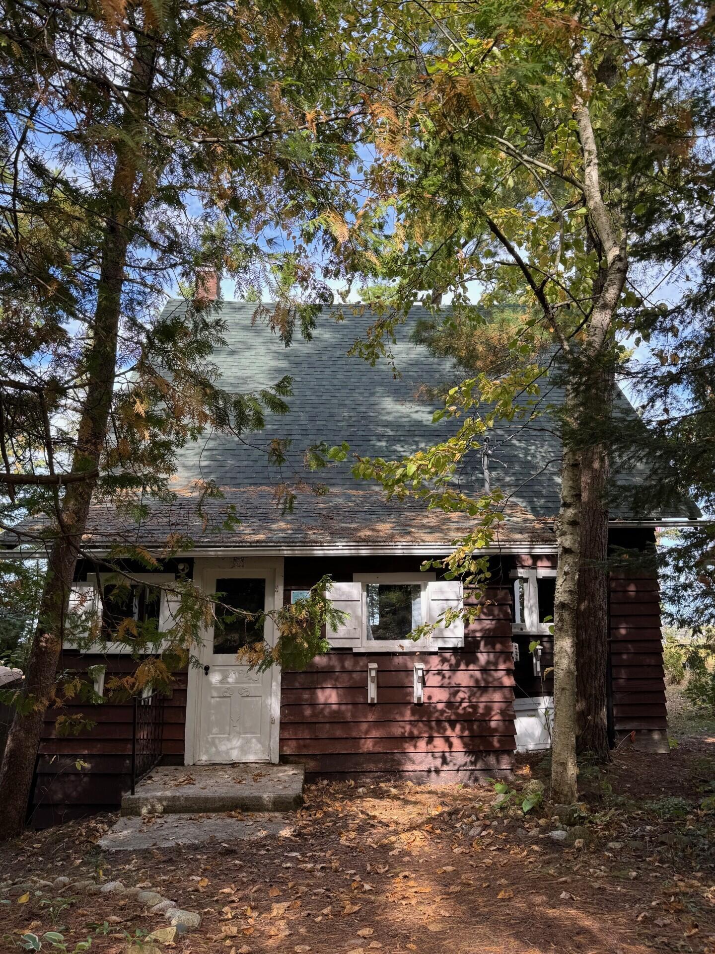 416 Lakeside Drive